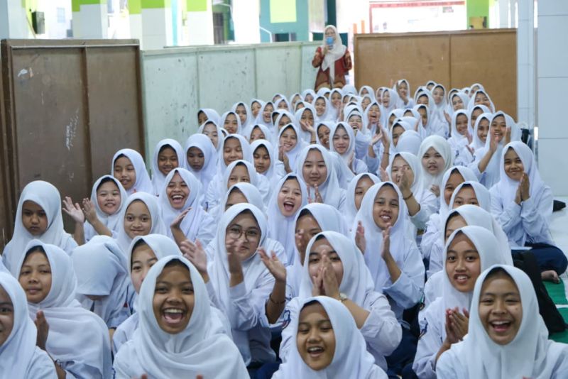 TIM DINKOMINFO TEMANGGUNG SOSIALISASIKAN INCAKAP DI SMP D-BAITO SUNAN PLUMBON